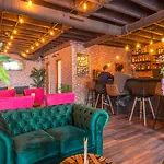 Green Magic Apartment